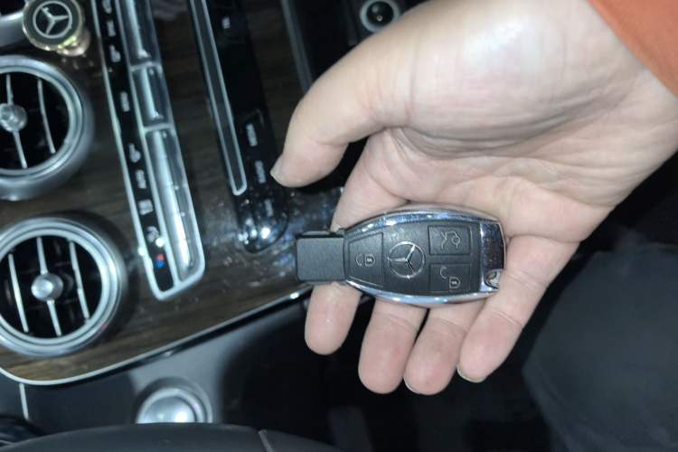 Used Mercedes-Benz GLC 2016 GLC 260 4MATIC Luxury Model Vehicle Key