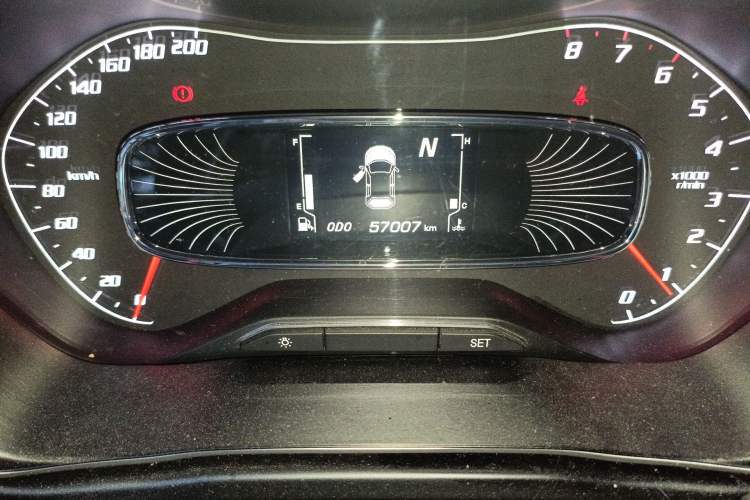 Used Baojun 510 2017 1.5L Automatic Fashion Model Odometer Close Up