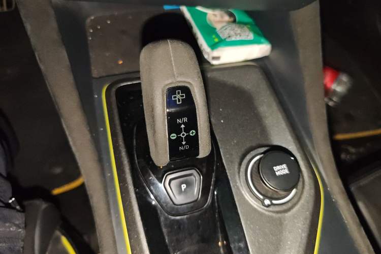 Used Lynk & Co 03 2021 03+ 2.0TD Automatic Wind-Chasing Edition Gear Lever
