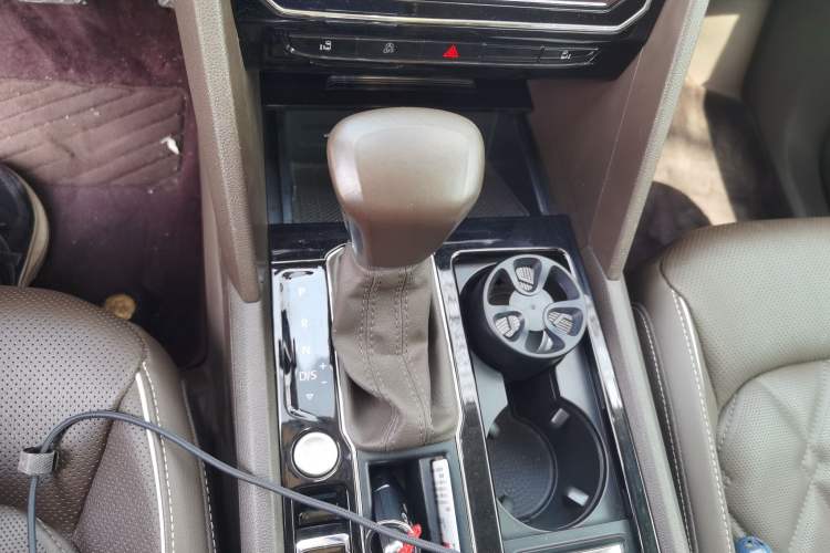 Used Volkswagen Viloran 2020 380TSI Prestige Edition Gear Lever