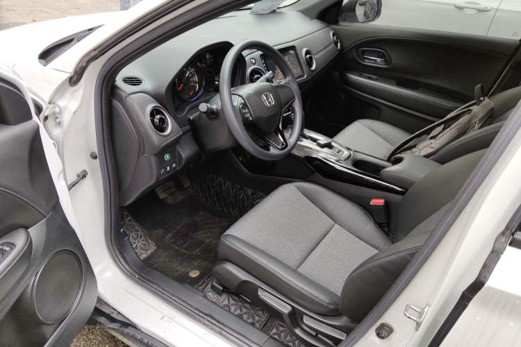 Used Honda XR-V 2021 220TURBO CVT Luxury Edition Driver Seat