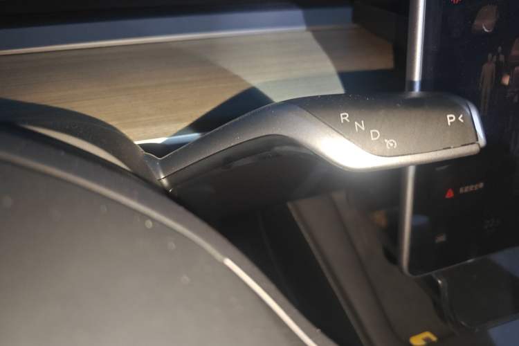 Used Tesla Model Y 2023 Rear-Wheel-Drive Version
