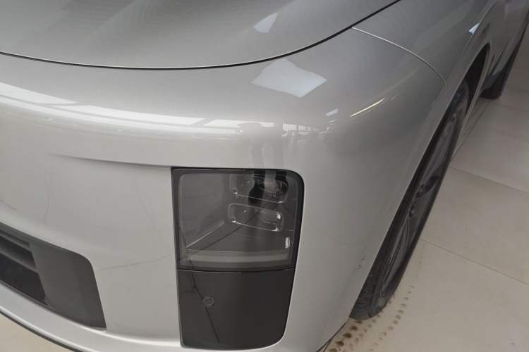 Used Li Auto i6 2025 Model Two-Wheel-Drive Standard Type
