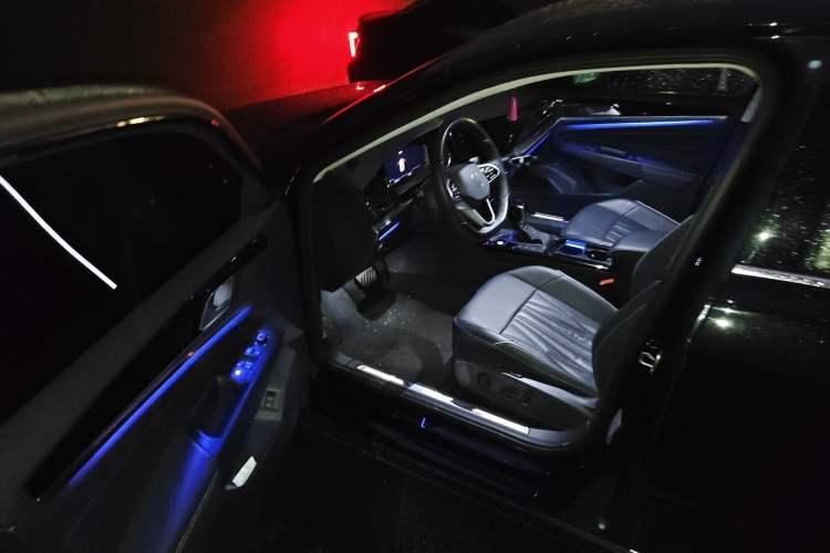 Used Volkswagen Passat 2022 330TSI Starry Luxury Edition Driver Seat