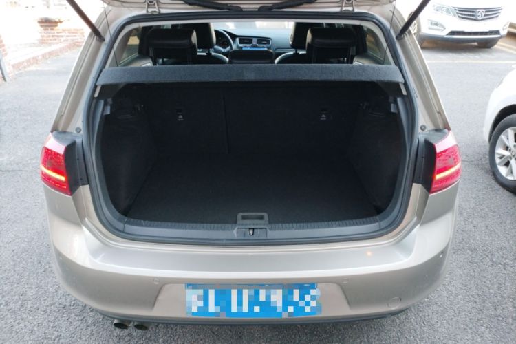 Used Volkswagen Golf 2016 230TSI Automatic Luxury Version
