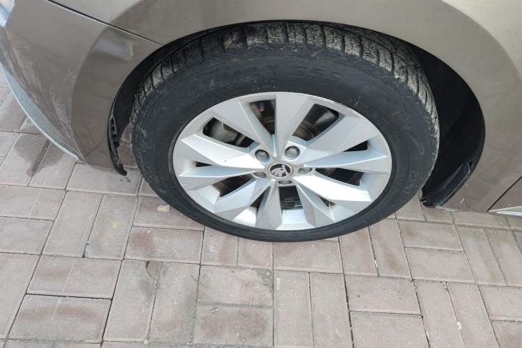 Used Skoda Superb 2016 TSI330 DSG Innovation Edition
