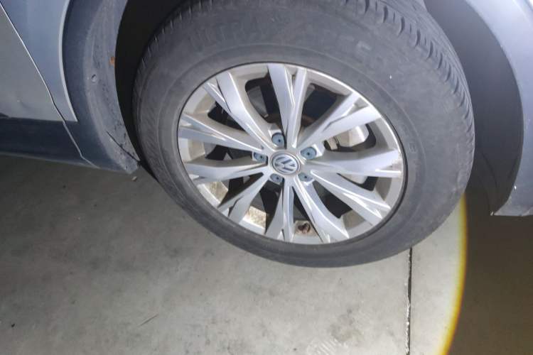 Used Volkswagen Tiguan L 2017 330TSI Automatic Two-Wheel Drive Luxury Edition
