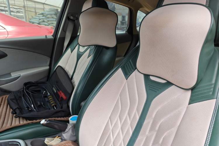 Used Buick GT 2013 XT 1.6L Automatic Fashion Edition Left Front Seat