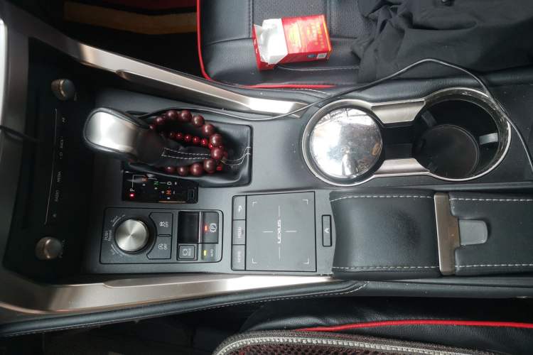 Used Lexus NX 2020 200 All-Wheel Drive Fēngshàng Version China VI Standard Gear Lever