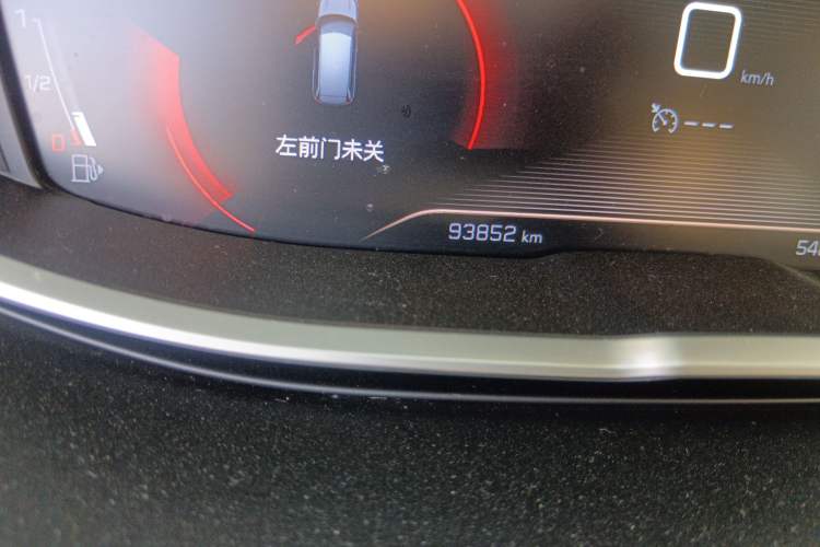 Used Peugeot 5008 2017 380THP 7-Seater Boundary-Free Edition Odometer Close Up