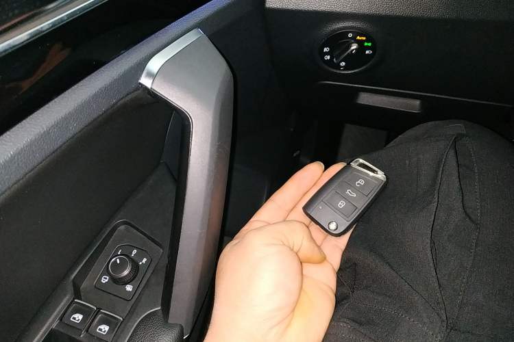 Used Volkswagen Tayron 2020 280TSI Two-Wheel Drive Luxury Connect Edition Vehicle Key