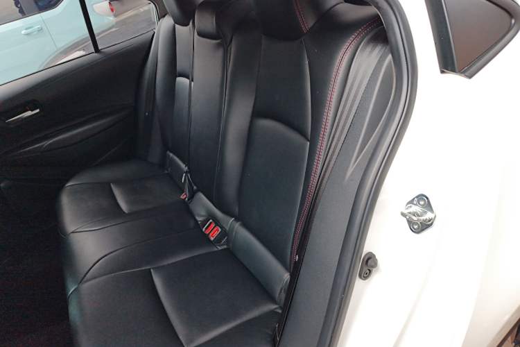 Used Toyota Levin 2024 Smart Electric Hybrid Dual-Engine 1.8L Luxury Edition Left Rear Seat