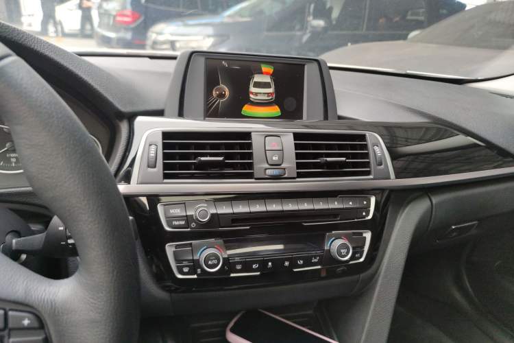 Used BMW 3 Series 2016 320Li Ambition Model
