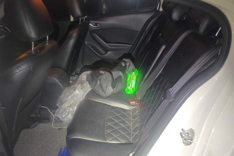 Used Mazda 3 Axela 2016 Sedan 1.5L Manual Comfort Model
