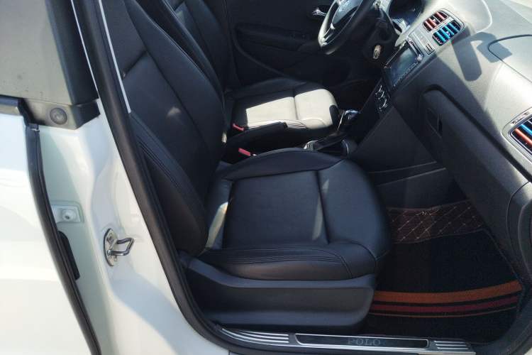 Used Volkswagen Polo 2016 1.4L Automatic Trendy Model Right Front Seat