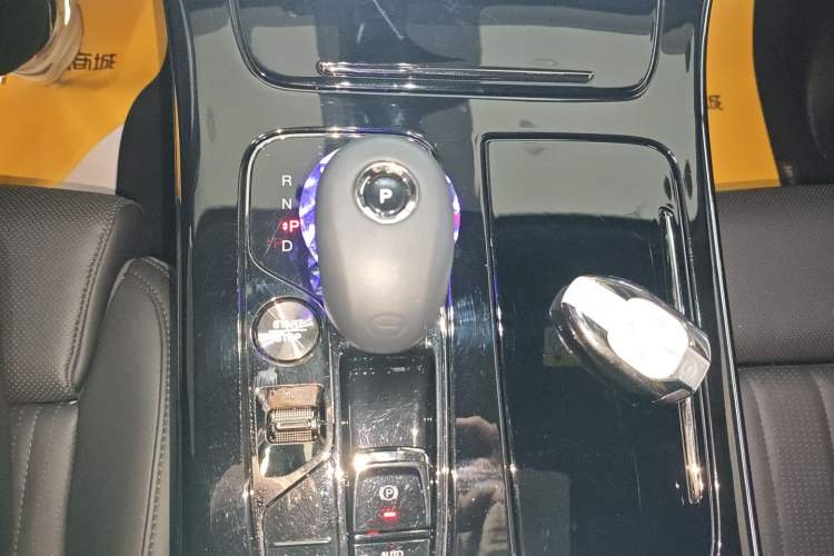 Used GAC Trumpchi M8 2024 Zongshi Series 400T Ultimate Edition Gear Lever