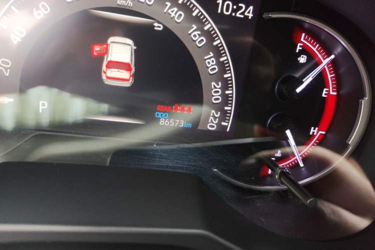 Used Toyota RAV4 2020 2.0L CVT Four-Wheel Drive Prestige Edition Odometer Close Up