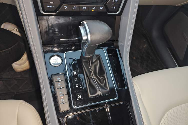 Used Zotye Domy X7 2017 1.8T DCT Luxury Model