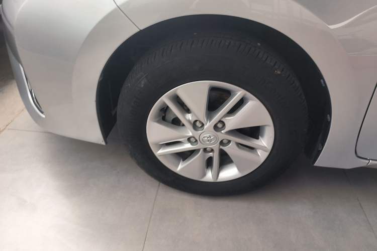 Used Toyota Corolla 2017 Revised Version 1.6L S-CVT GL Left Front Wheel Hub