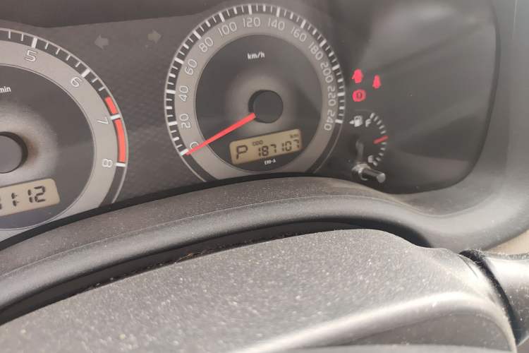 Used Toyota Corolla 2011 1.8L CVT GL-i Odometer Close Up