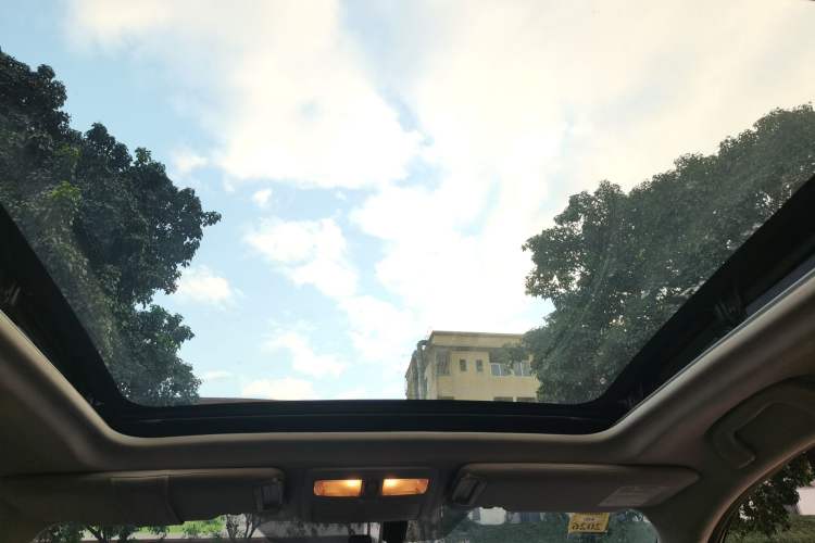 Used Subaru Forester 2013 2.5i Automatic Luxury Edition Headliner