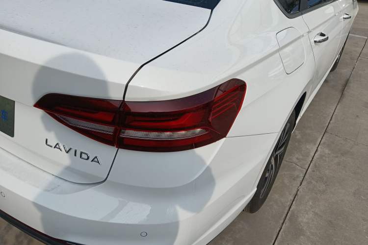 Used Volkswagen Lavida 2024 1.5L Automatic 5 Million Edition Exterior 3