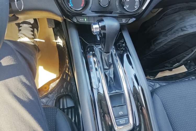 Used Honda Vezel 2020 1.5L CVT Elite Edition
