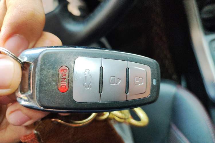 Used Suzuki S-Cross 2014 1.6L CVT Two-Wheel Drive Elite Version
