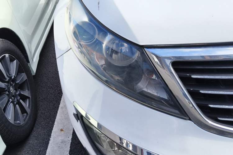 Used Kia Sportage R 2012 2.0L Manual Two-Wheel Drive GLS Right Front Headlight