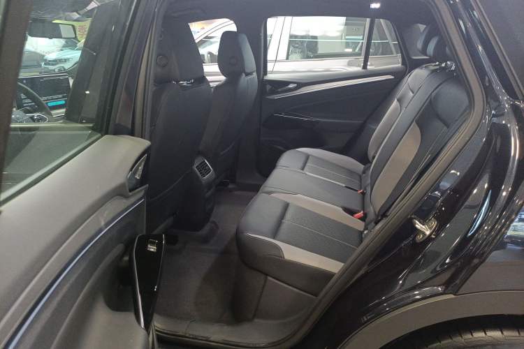 Used Volkswagen ID.4 CROZZ 2025 Pure Edition