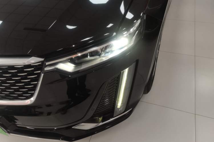 Used Cadillac XT6 2021 2.0T Six-Seater Four-Wheel-Drive Luxury Version
