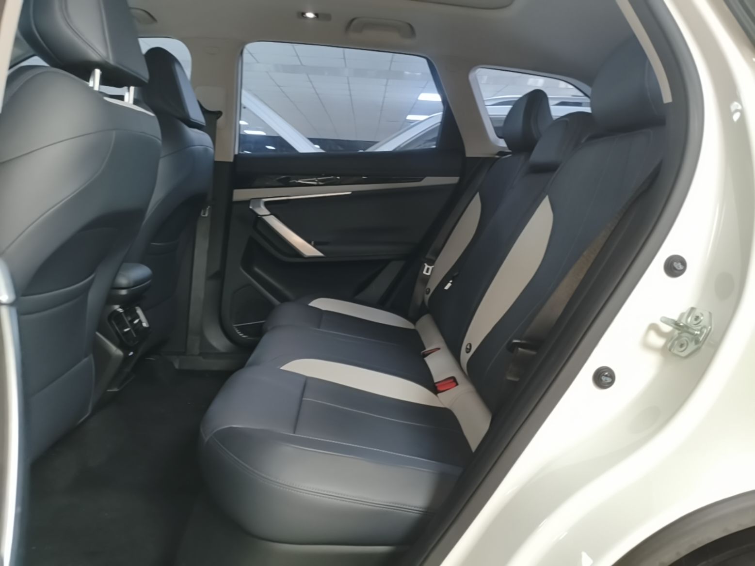 Geely Auto FX11 2024 1.5TD DCT Dragon Edition — снимка 20