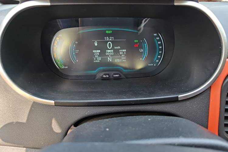 Used Chery QQ Little Ant 2021 150 000 Yuan Ant Fan Edition Ant Cool Version Lithium Iron Phosphate Odometer Close Up