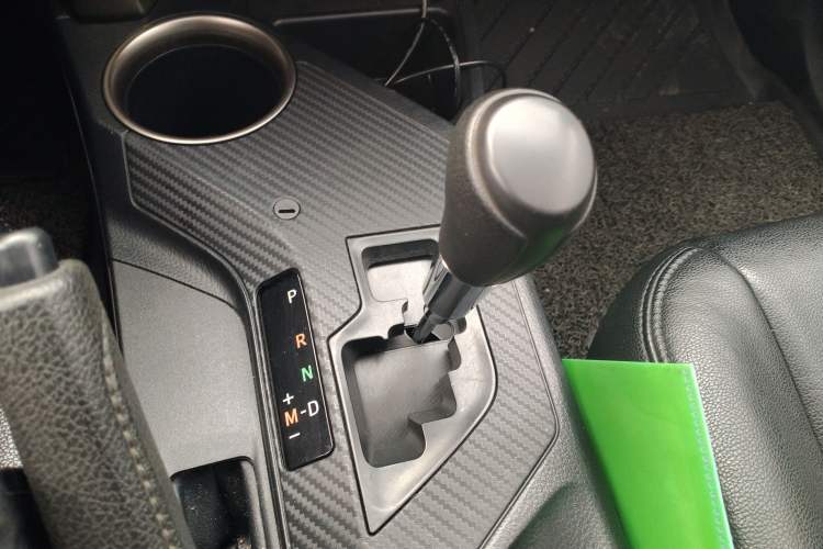 Used Toyota RAV4 2015 2.0L CVT Two-Wheel Drive Fashion Edition
