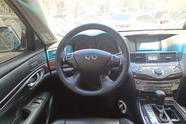 Used Infiniti Q70 2013 Q70L 2.5L Comfort Edition Steering Wheel