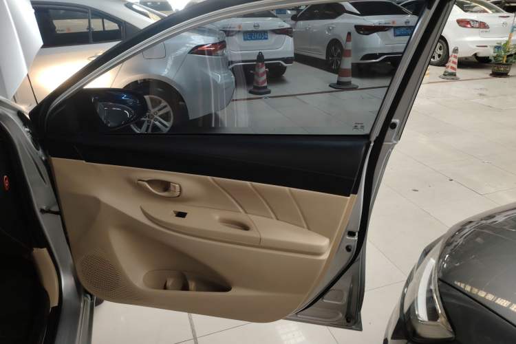 Used Toyota YARiS L Zhi Xiang 2017 1.5E CVT Dynamic Edition
