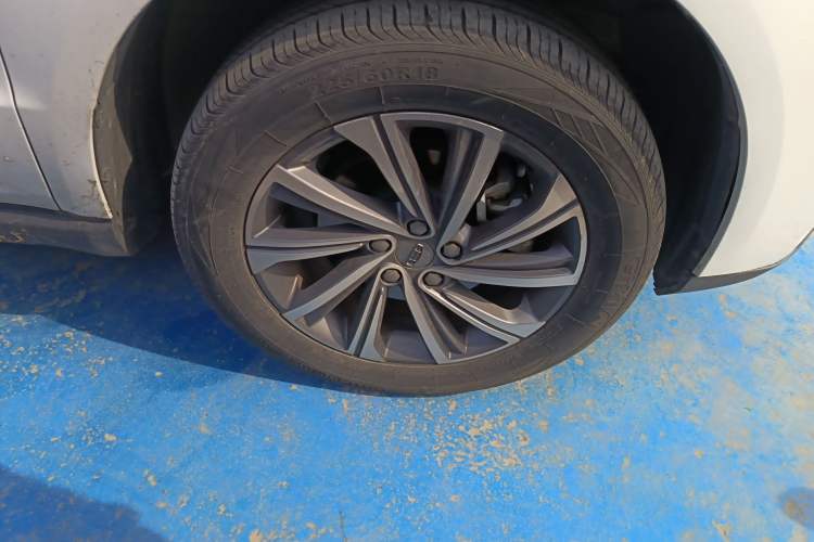 Used Geely Auto Vision X6 2020 1.4T CVT Luxury Edition