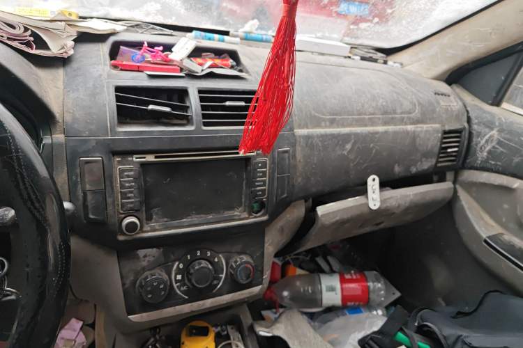 Used BAIC Weiwang M20 2014 1.5L practical type BJ415A Audio And AC Panel