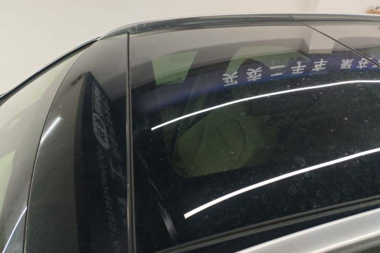 Used Mercedes-Benz GLC 2016 GLC 300 4MATIC Dynamic Model Roof