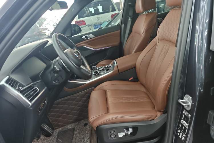 Used BMW X7 2022 xDrive40i Luxury M Sport Package
