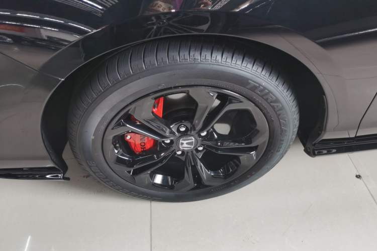 Used Honda Accord 2025 Sport Series 260TURBO Luxury Edition Left Front Wheel Hub