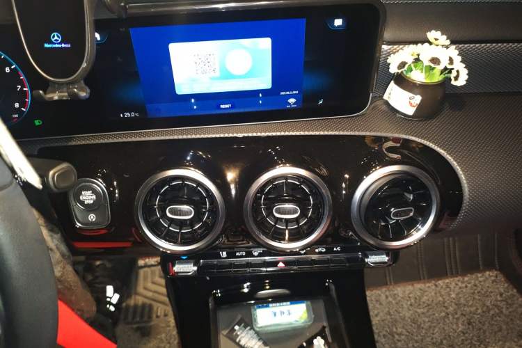 Used Mercedes-Benz A-Class 2020 Revised A 180 L Audio And AC Panel