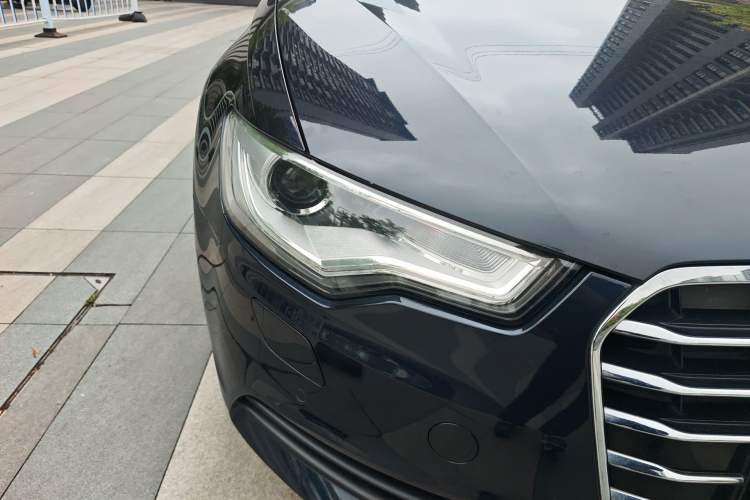 Used Audi A6L 2012 TFSI Standard Model Right Front Headlight