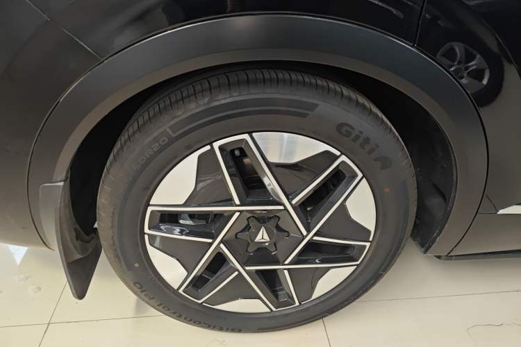 Used Deepal S09 2025 Four-Wheel-Drive Ultra
