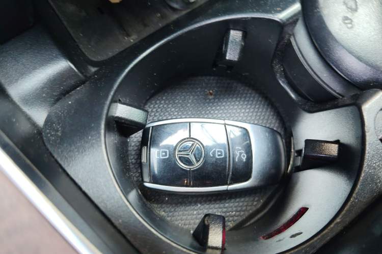 Used Mercedes-Benz E-Class 2018 Facelift E 300 L Luxury Edition Vehicle Key