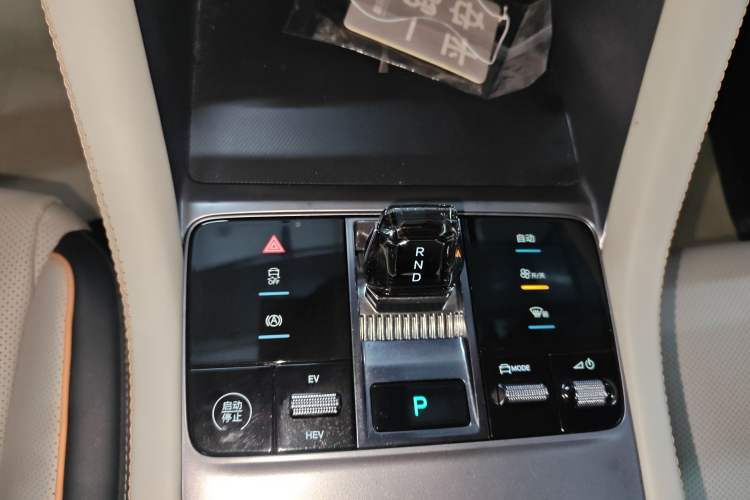 Used BYD Song PLUS New Energy 2023 Champion Edition DM-i 110KM Flagship PLUS Gear Lever