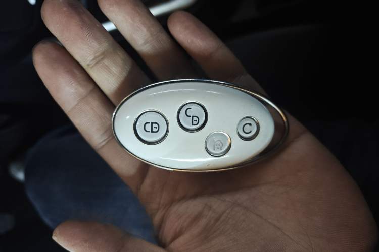 Used BYD Song MAX 2017 1.5T Manual Smart Connect Luxury 7-Seater Interior 1