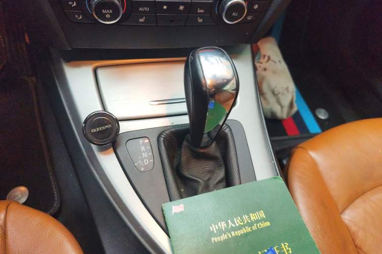 Used BMW 3 Series 2011 320i Convertible Coupe Gear Lever