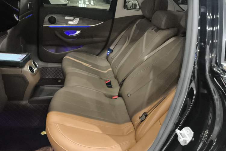 Used Mercedes-Benz E-Class 2019 E 300 L Luxury Model
