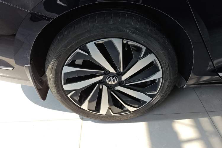 Used Volkswagen Passat 2023 Facelift 330TSI Luxury Edition